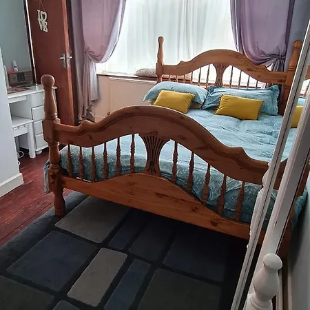 Budget Rooms 招待所 福克斯福德